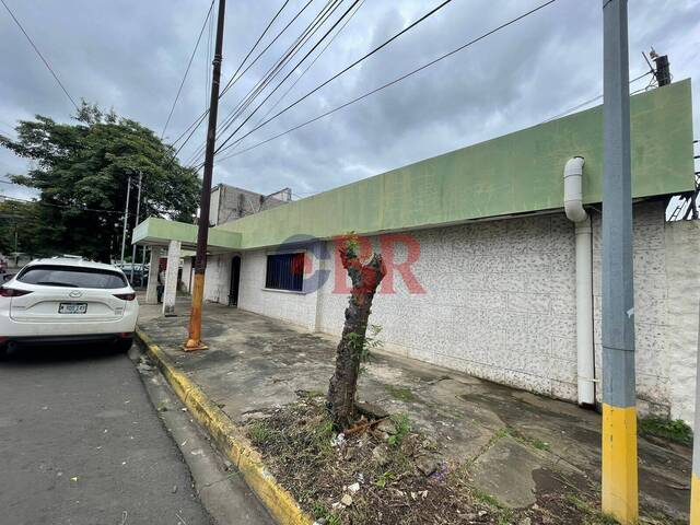 #34 - Punto Comercial para Alquiler en Managua - Managua