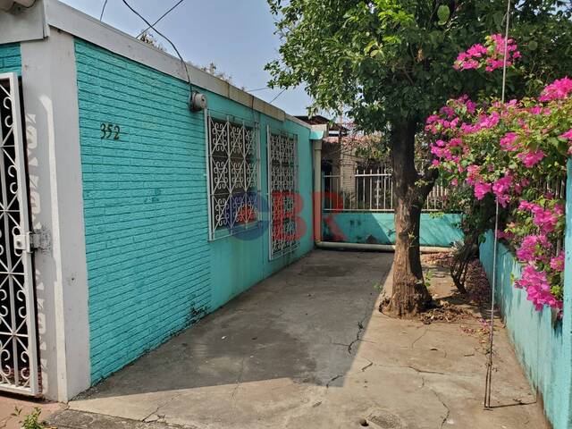 #35 - Casa para Venta en Managua - Managua - 1